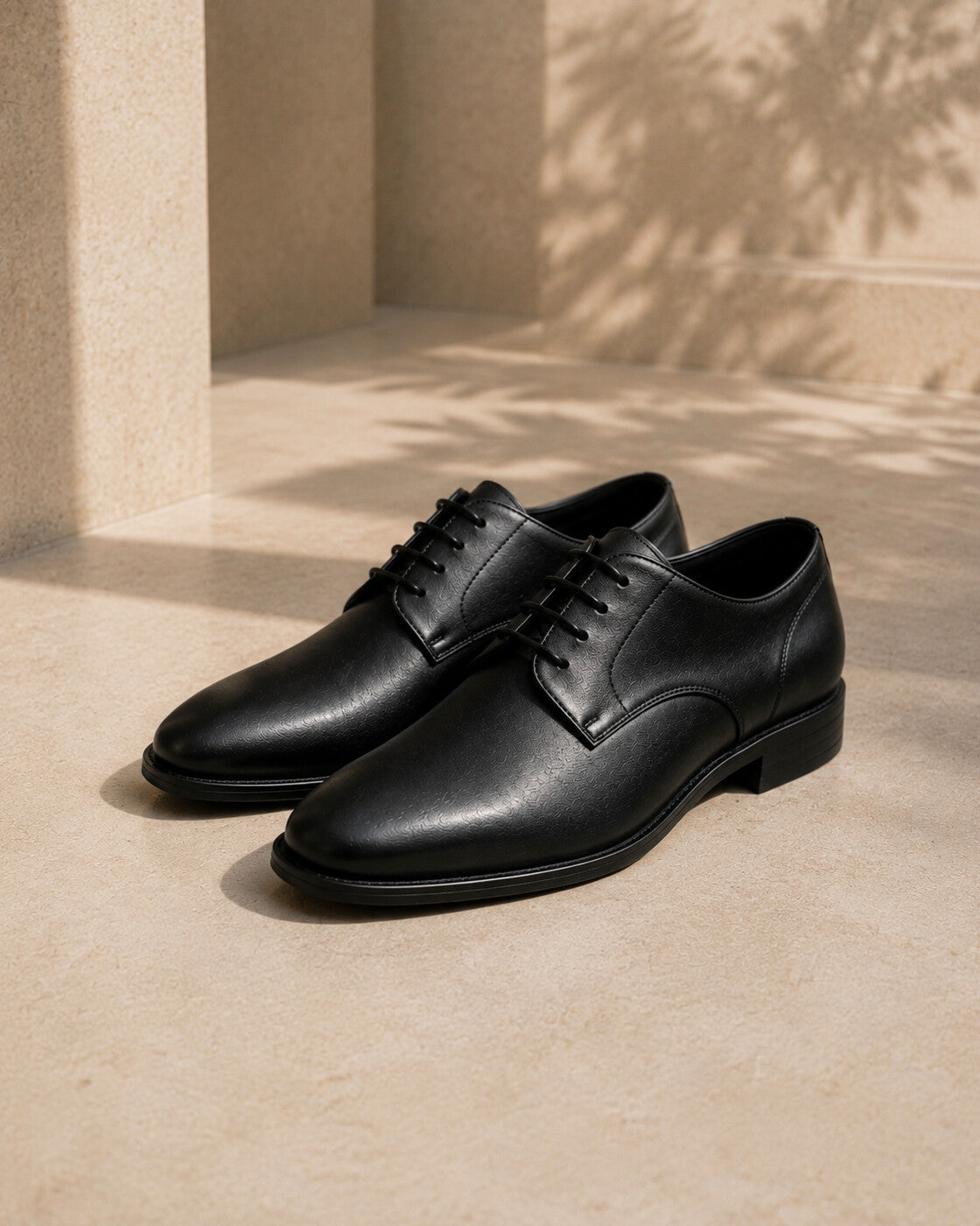 ELLARD Derby in Black, clean architectural product hero.