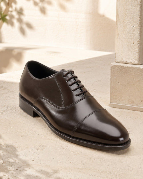 ELLARD Oxford in Coffee Brown, three-quarter product view.